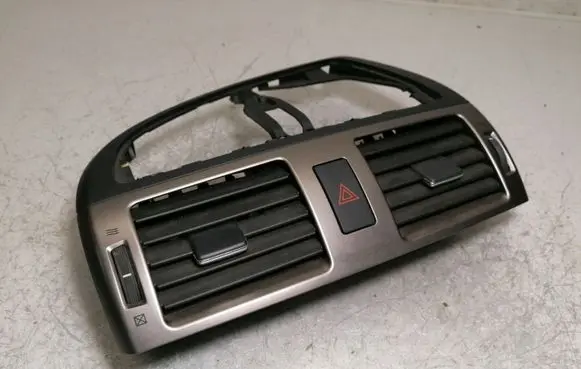 Toyota Avensis T270 Dash center air vent grill 5567005180