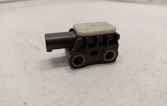 BMW X5 E70 Airbag deployment crash/impact sensor 9152262 65779152262