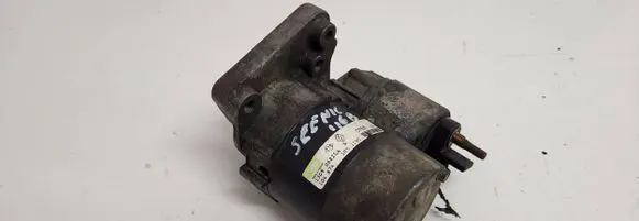 Renault Scenic I Starter motor 13G90682LA
