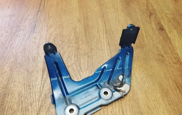 BMW X3 G01 Fender mounting bracket 7424678