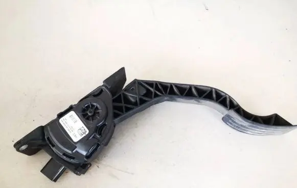 Ford C-MAX II Accelerator throttle pedal av619f836ab av61-9f836-ab