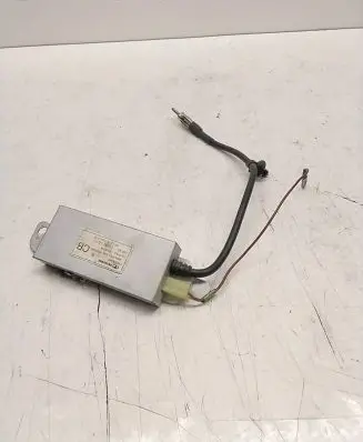 Chevrolet Captiva Antenna control unit 96628318 1002100312