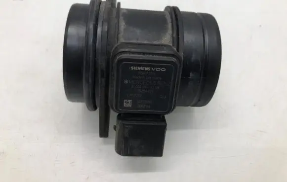 Mercedes-Benz A W169 Mass air flow meter A0000943348 A000094334880