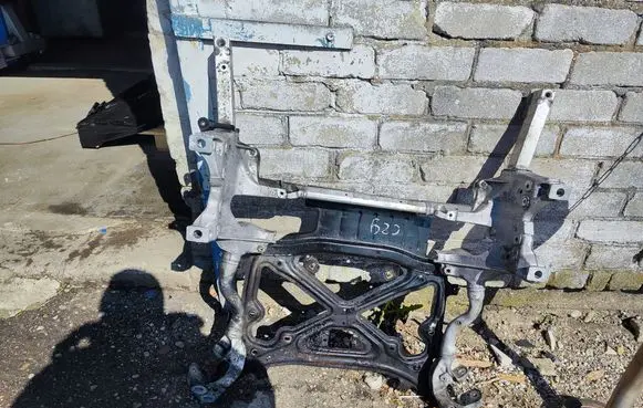 Audi Q7 4M Front subframe 4M0399315L