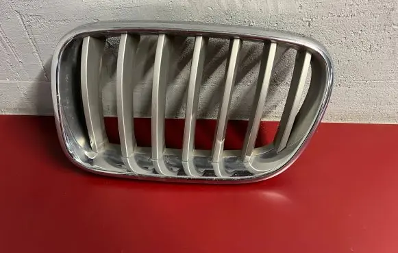 BMW X3 F25 Front bumper upper radiator grill 7210725 7237421