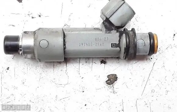 Suzuki SX4 Fuel injector 2975000540