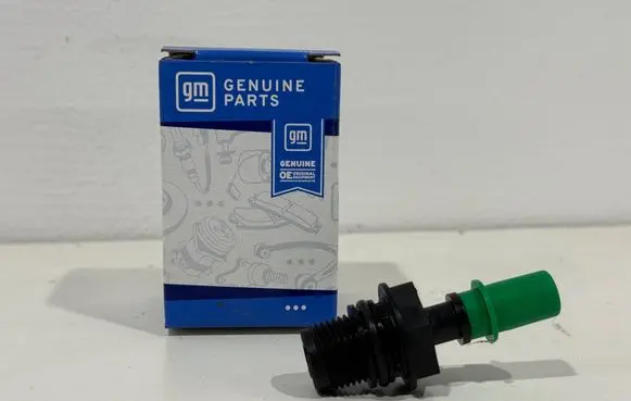 Chevrolet Camaro Breather valve 25136176 12691880 80870989121