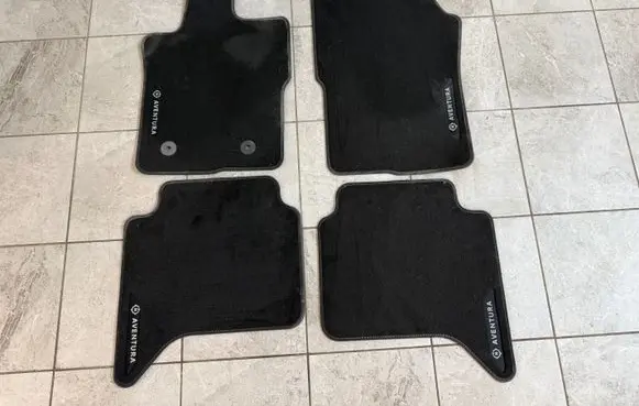 Volkswagen Amarok II Car floor mat set 