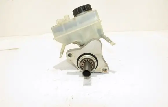 Mercedes-Benz C W203 Master brake cylinder