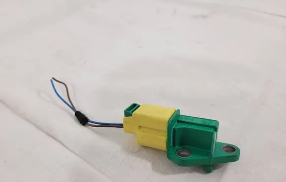 Skoda Octavia Mk2 (1Z) Airbag deployment crash/impact sensor 1K0909606D 5WK43273