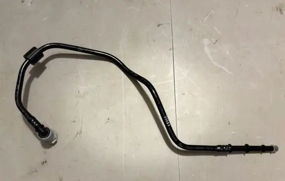 BMW i8 Fuel line pipe 16127339271