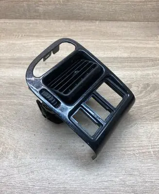Toyota Avensis T220 Dashboard side air vent grill/cover trim 5568605030