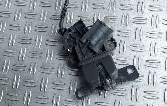 Audi A4 S4 B7 8E 8H Tailgate/trunk/boot lock/catch/latch 4F5827505C
