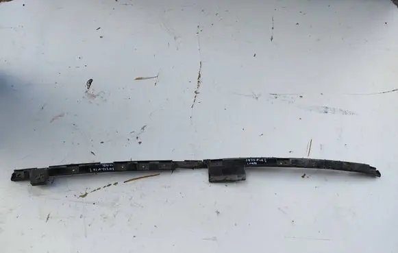 Opel Insignia A Rear bumper mounting bracket 