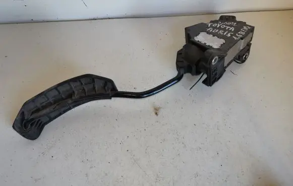 Toyota Auris 150 Accelerator throttle pedal 7811002030
