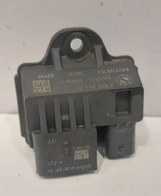 BMW 1 F20 F21 Glow plug pre-heat relay 7810856 110921 0522120103