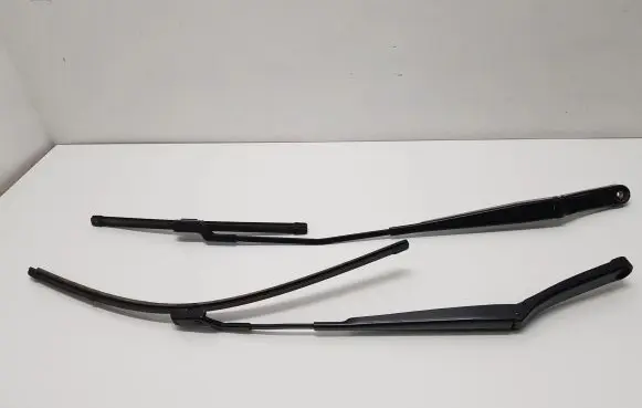 Volkswagen Polo V 6R Front wiper blade arm 6R1955409A 6R1955410A