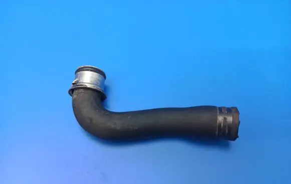 Mercedes-Benz E W211 Engine coolant pipe/hose