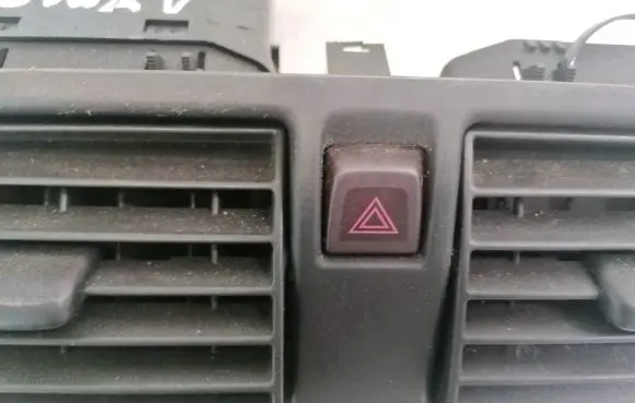 Volvo S40 Hazard light switch 