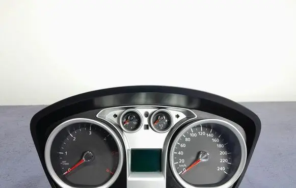 Speedometer (instrument cluster)