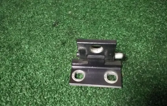 Volvo V70 Rear door lower hinge