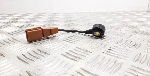 Audi TT TTS Mk2 Detonation knock sensor 06F905377