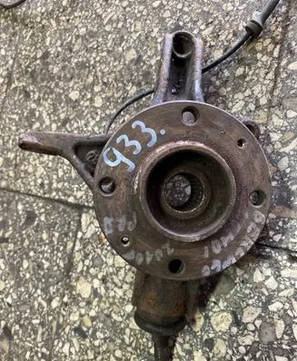 Citroen Berlingo Front wheel hub
