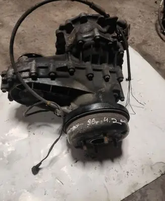 Nissan Patrol Y60 Gearbox transfer box case 