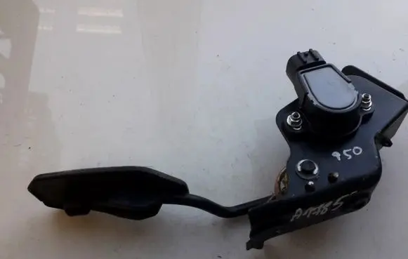 Toyota Corolla Verso AR10 Accelerator throttle pedal