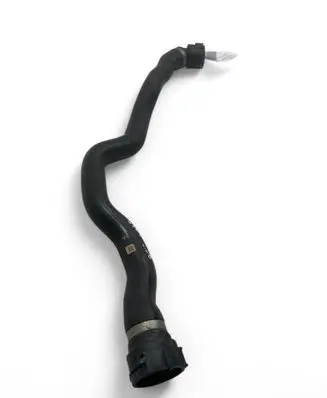BMW 5 G30 G31 Engine coolant pipe/hose 8678491
