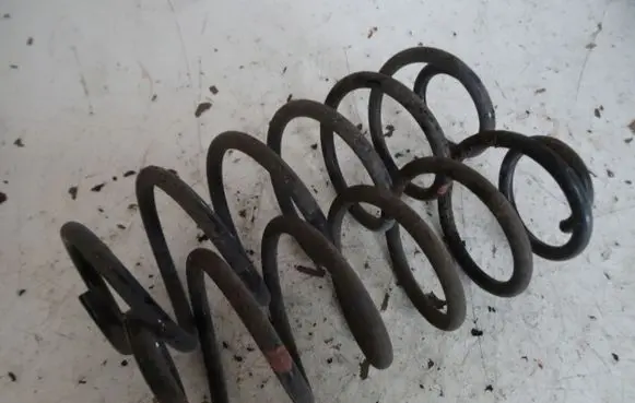 Toyota Prius (XW20) Rear coil spring