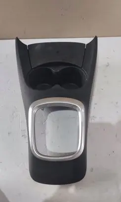 Toyota Yaris Cup holder front 0D260