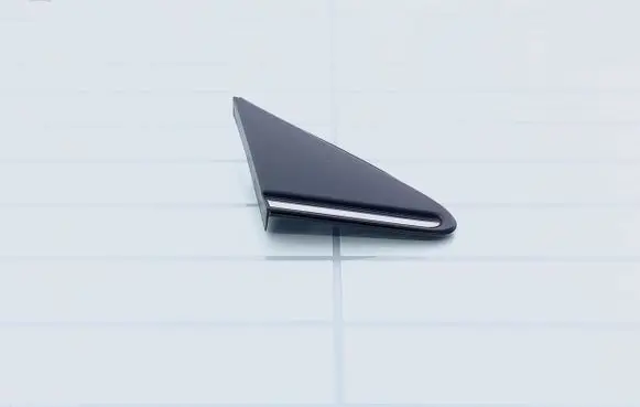 Toyota Avensis T250 Front triangle window/glass 