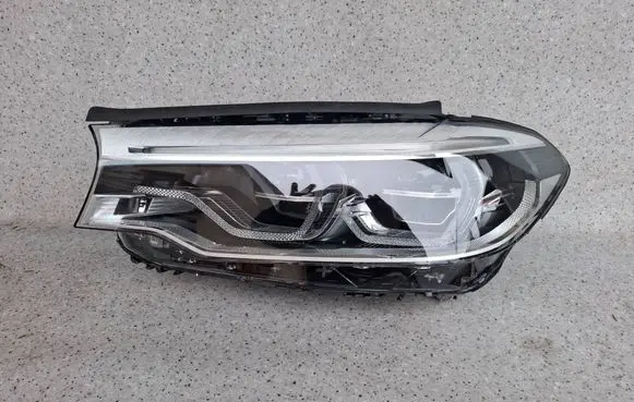 BMW 5 G30 G31 G38 Headlight/headlamp 8499121 10396110009 20181130