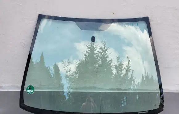 Honda Civic Front windscreen/windshield window 