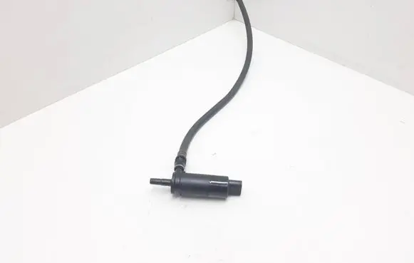 BMW X5 F15 Headlight washer pump 7340773