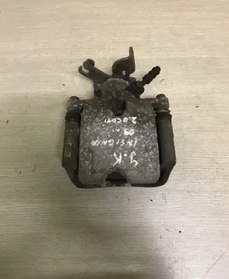 Opel Insignia A Rear brake caliper