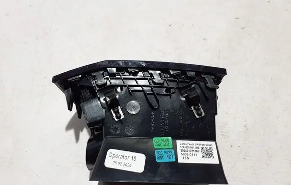 Skoda Karoq Dashboard side air vent grill/cover trim 57A820951