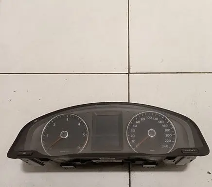 Volkswagen Transporter - Caravelle T5 Speedometer (instrument cluster) VDD02406 1019012619 7E0920860C
