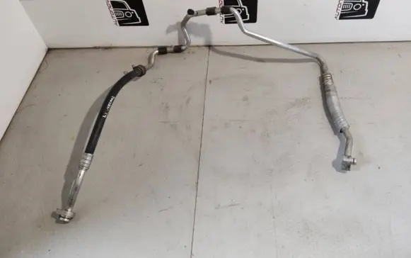 Volkswagen Touran II Air conditioning (A/C) pipe/hose 1T0820743BR