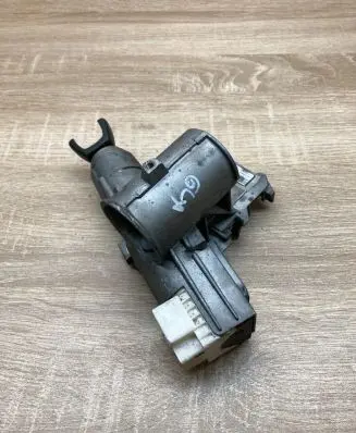 Ford Galaxy Ignition lock P012106