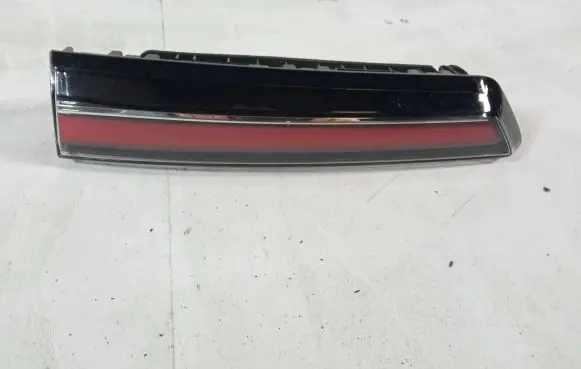Opel Mokka B Tailgate rear/tail lights 9833944580 2SA1149502AH