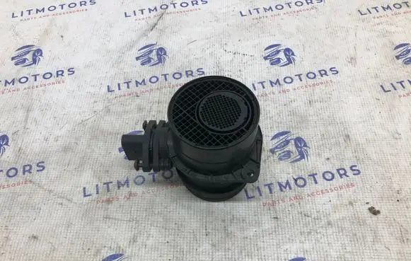 Audi A8 S8 D3 4E Mass air flow meter 074906461
