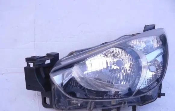 Mazda 2 Headlight/headlamp DB5J-51040 DB5J51040