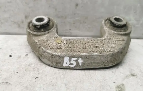 Volkswagen PASSAT B5.5 Front anti-roll bar/stabilizer link 8D0411317K 8D0411317D 8D0411318D