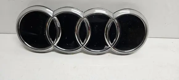 Manufacturer badge logo/emblem