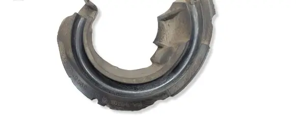Volkswagen PASSAT B8 Front coil spring rubber mount 5Q0412545D