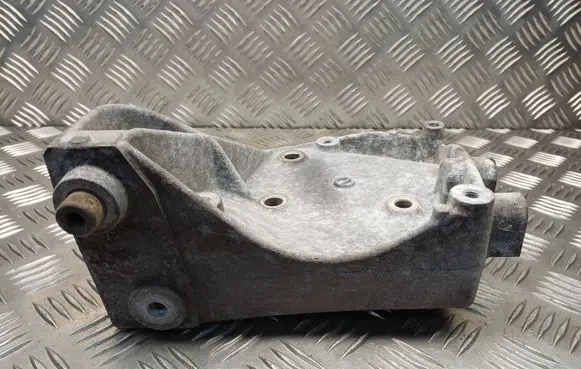 Suzuki Grand Vitara II A/C compressor mount bracket 200196