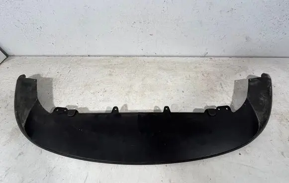 Volkswagen Jetta V Front bumper lip 