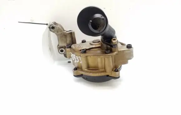 Volkswagen PASSAT B6 Oil pump 03C115105H 11367010 03C115251M